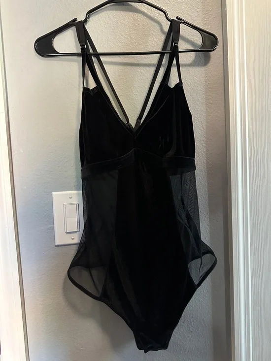 NWT Torrid Velour and Mesh Bodysuit - Picture 3 of 7